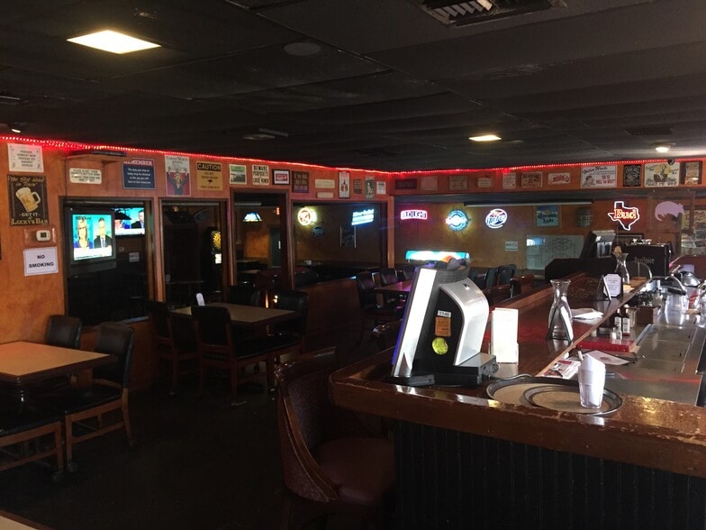 More Photos Of 101 Moore, Moulton Restaurant For Sale