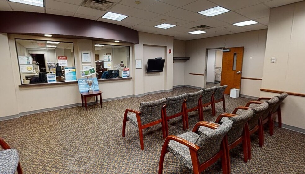 More Photos Of 400 Patroon Creek Blvd, Albany Medical For Lease