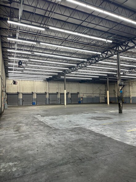 More Photos Of 205 Spring Hill Rd, Trumbull Manufacturing For Lease