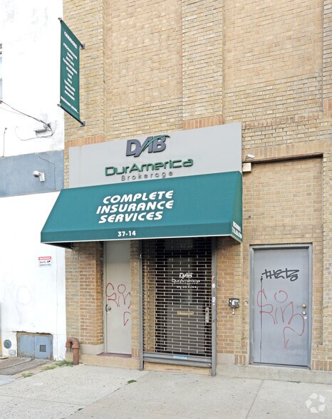 More Photos Of 3714 30th St, Long Island City Warehouse For Lease