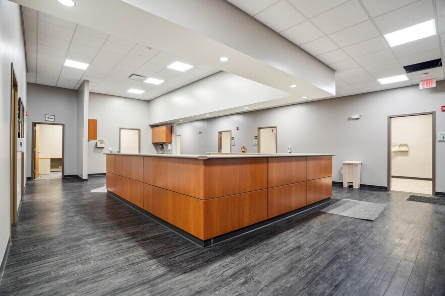 More Photos Of 1414 Main St, Keokuk Office For Sale