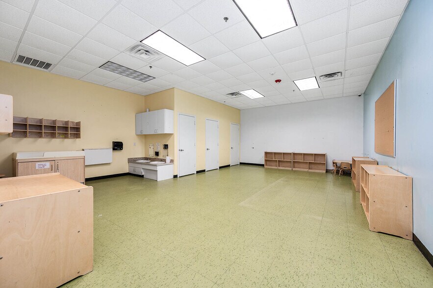 More Photos Of 12152 Shadow Creek Pky, Pearland Daycare Center For Lease