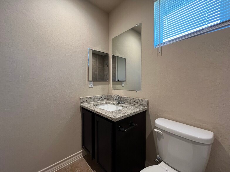 More Photos Of 13903 Annas Way, San Antonio Apartments For Sale