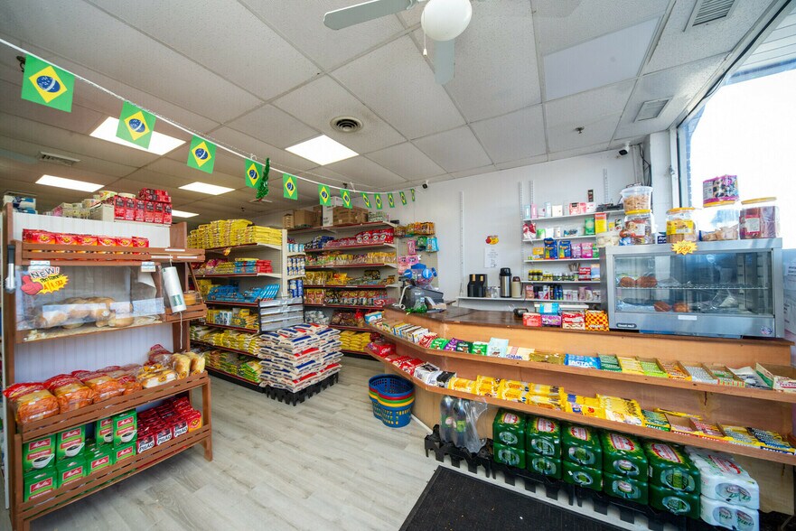 More Photos Of 280 High St, Clinton Department Store For Sale