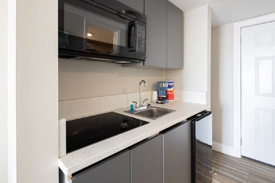 More Photos Of 2711 S Ocean Blvd, Myrtle Beach Hotel For Sale