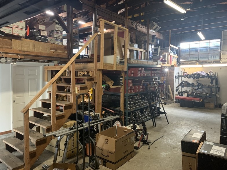 More Photos Of 1514-1516 University Ave, Berkeley Storefront For Sale