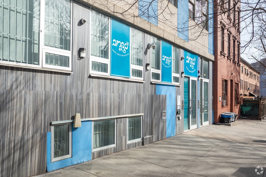 More Photos Of 381 S 5th St, Brooklyn Apartments For Lease