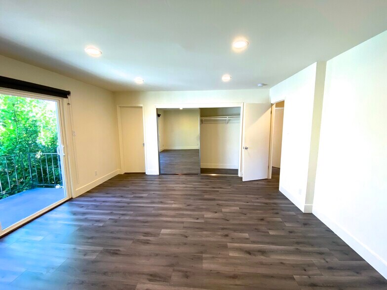 More Photos Of 1140 E 22nd St, Oakland Apartments For Sale