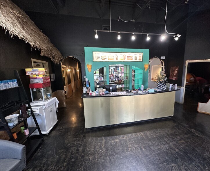 More Photos Of 3201 W 7th Ave, Corsicana Storefront Retail Office For Sale