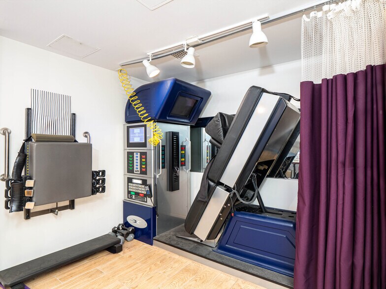 More Photos Of 235 E 49th St, New York Apartments For Sale