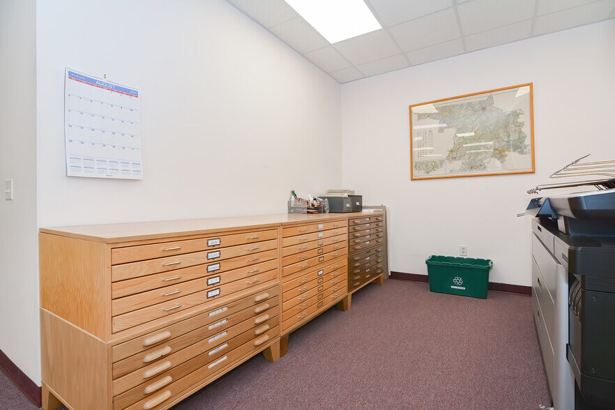 More Photos Of 19 Exchange St, Holliston Office For Lease