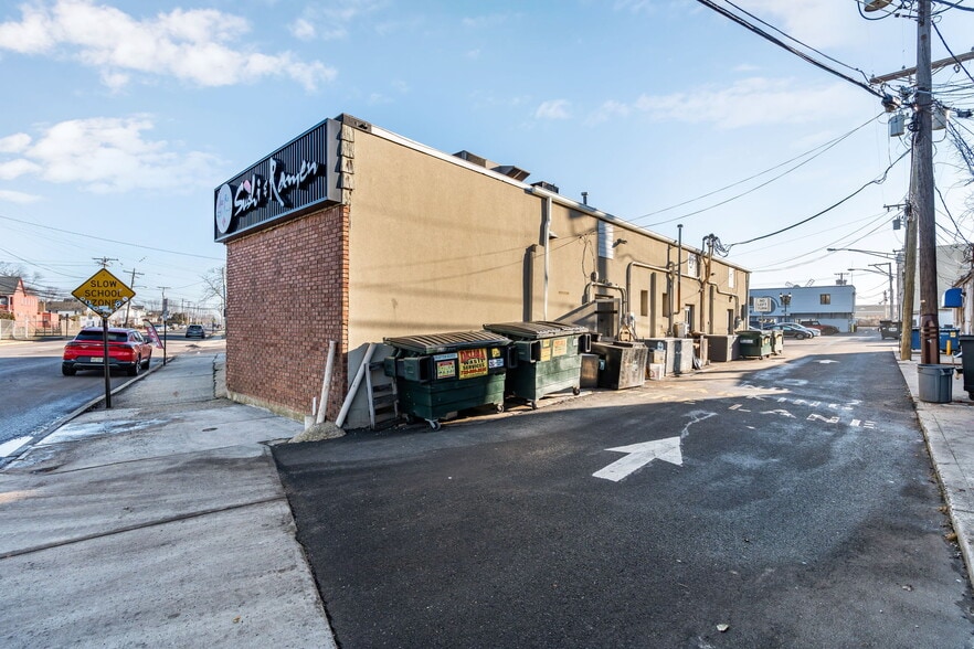 More Photos Of 82 Montgomery Ave, Long Branch Fast Food For Lease