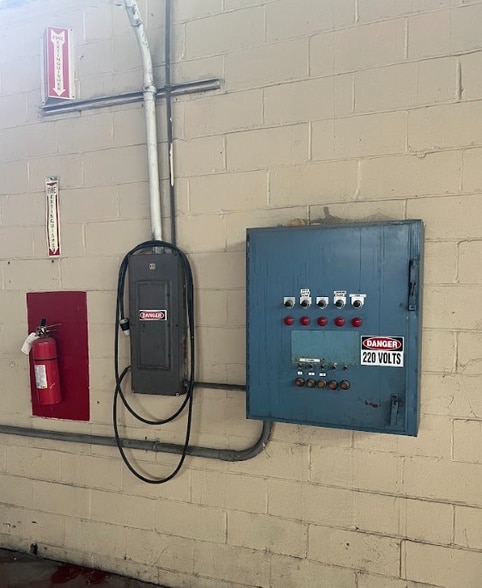 More Photos Of 342 US Highway 22, Green Brook Warehouse For Lease