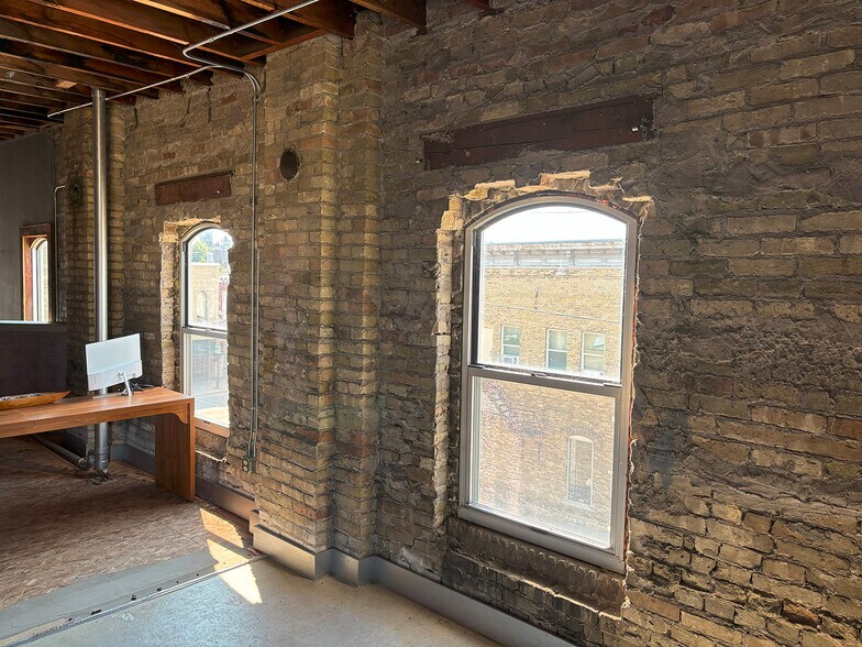 More Photos Of , Fort Atkinson General Retail For Sale