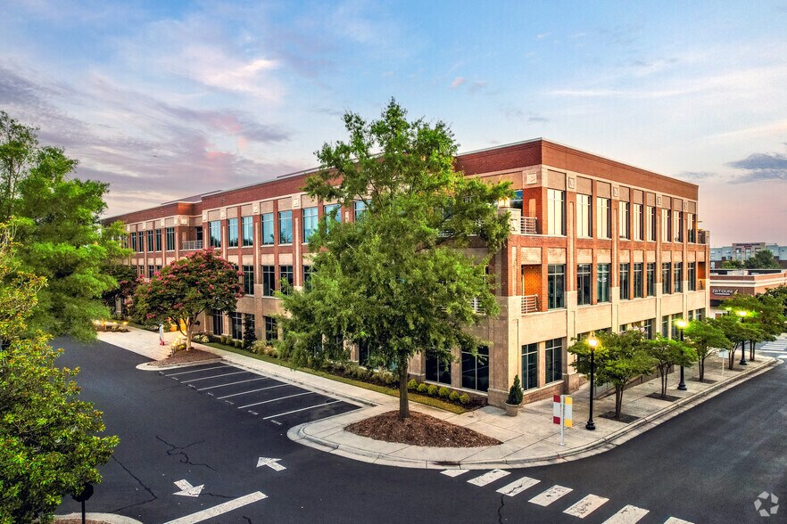 More Photos Of 3436 Toringdon Way, Charlotte Unknown For Lease