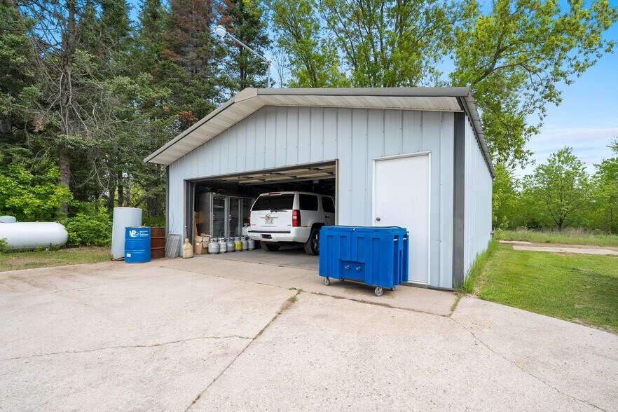 More Photos Of W11466 US Hwy 8, Dunbar Restaurant For Sale