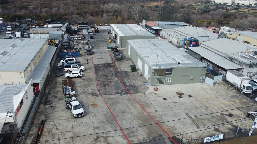 More Photos Of 11440 N Woodside Ave, Santee Unknown For Lease