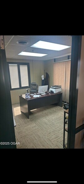 More Photos Of 108 Dairy st, Monett Office For Sale
