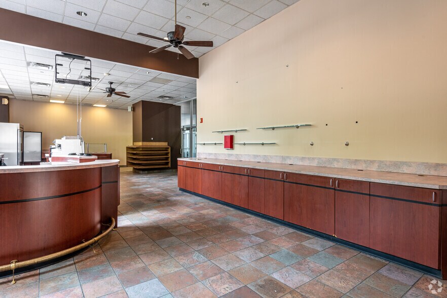 More Photos Of 1375 E 9th St, Cleveland Office For Lease