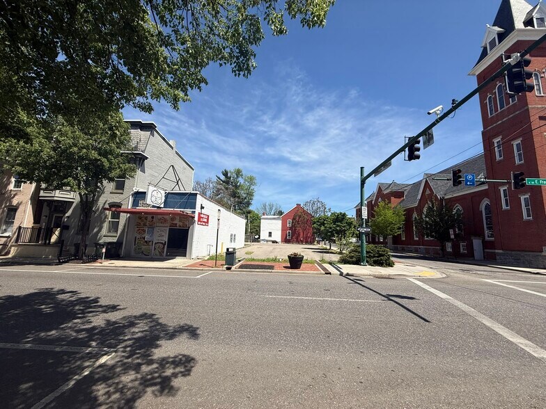 More Photos Of 66 E Franklin St, Hagerstown Storefront For Sale