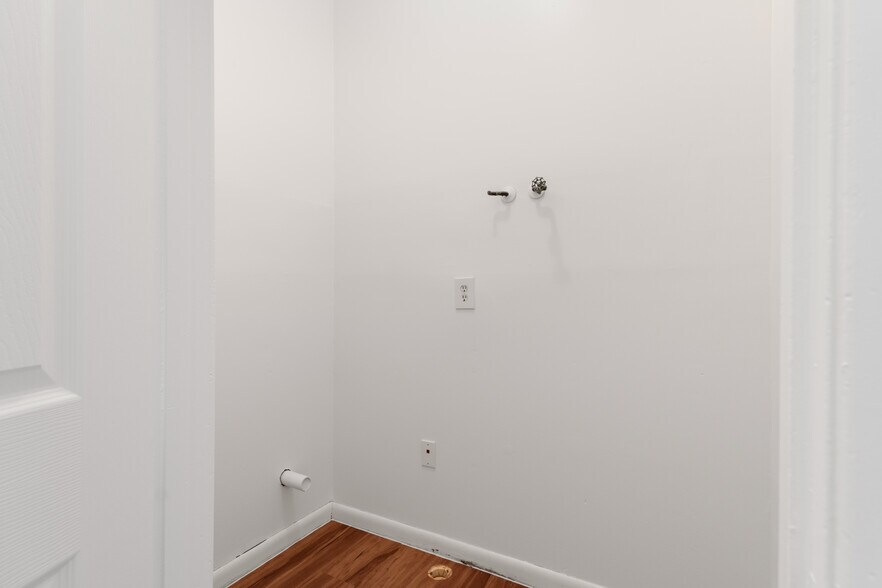 More Photos Of 9030 W Fort Island Trl, Crystal River Medical For Sale