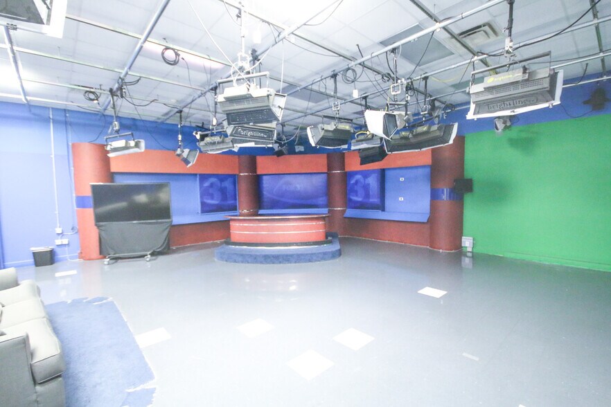 More Photos Of 1201 Stuart Ave, Albany Medical For Sale