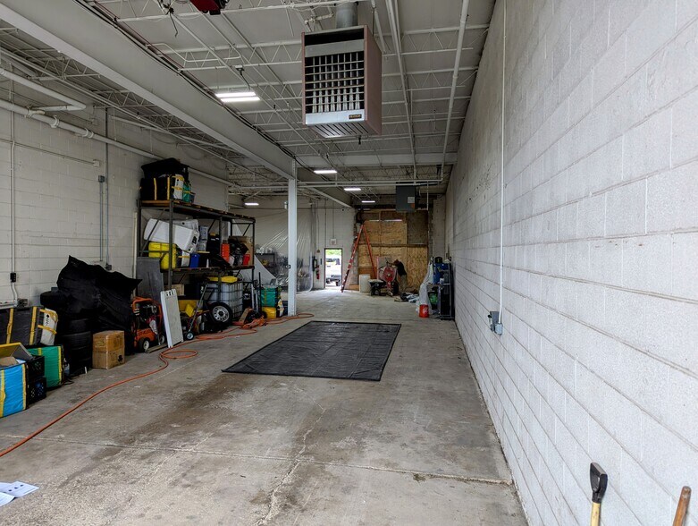 More Photos Of 115 E University Dr, Arlington Heights Warehouse For Sale