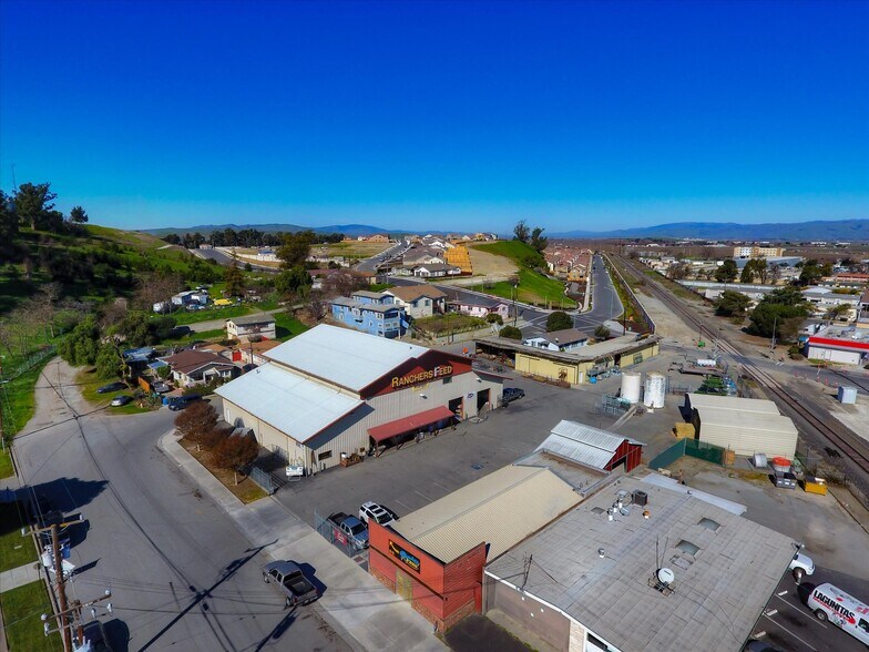 More Photos Of 354 1st St, Hollister Freestanding For Sale