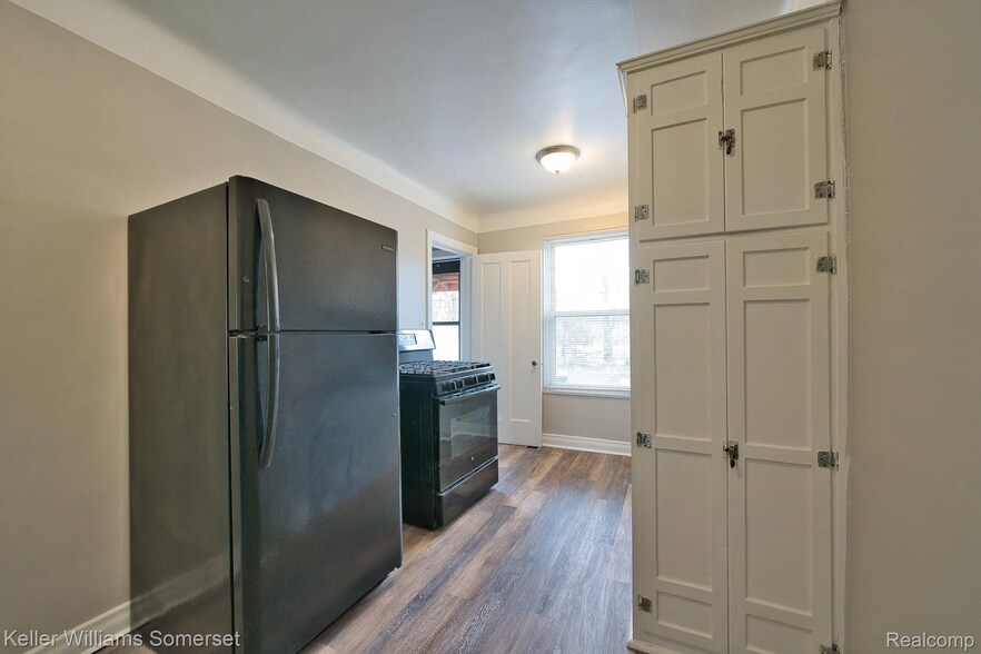 More Photos Of 51 Spokane Dr, Pontiac Apartments For Sale