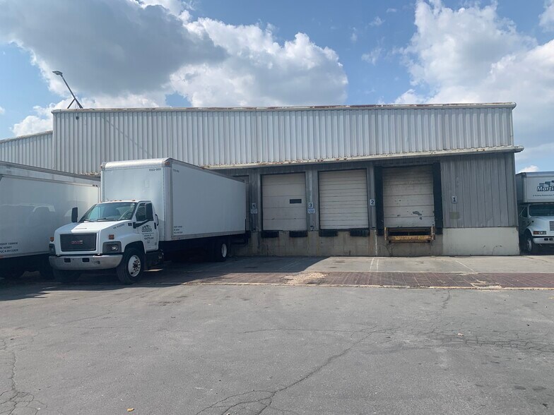 More Photos Of 1004 New Holland Ave, Lancaster Unknown For Lease