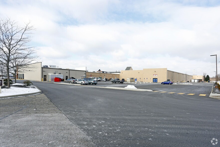 More Photos Of 7345-7393 N State Route 3, Westerville Storefront For Lease