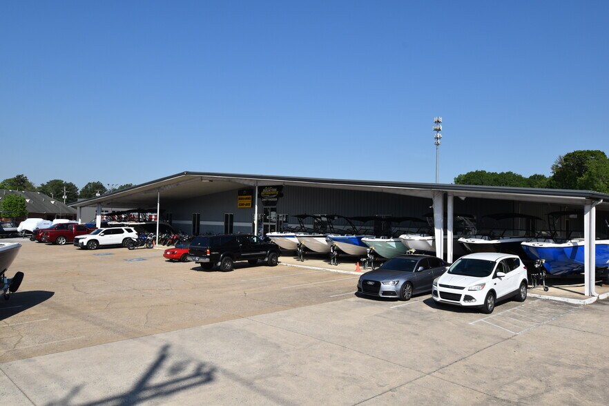 More Photos Of 4917 Highway 58, Chattanooga Auto Dealership For Lease