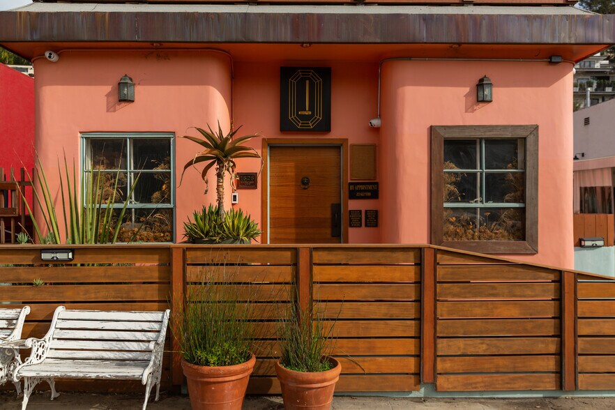 More Photos Of 1626 Silver Lake Blvd, Los Angeles Freestanding For Lease