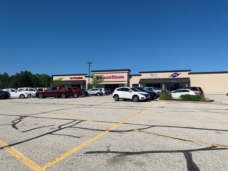 More Photos Of 210-280 N 18th Ave, West Bend Freestanding For Lease