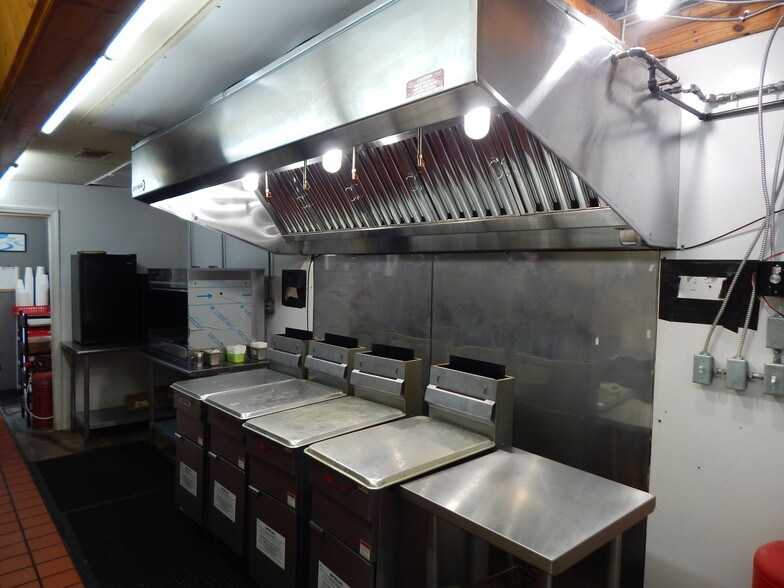 More Photos Of 180 Lumber City Hwy, Hazlehurst Restaurant For Sale