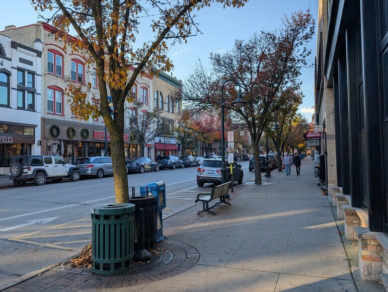 More Photos Of 161 E Front St, Traverse City Storefront Retail Residential For Lease