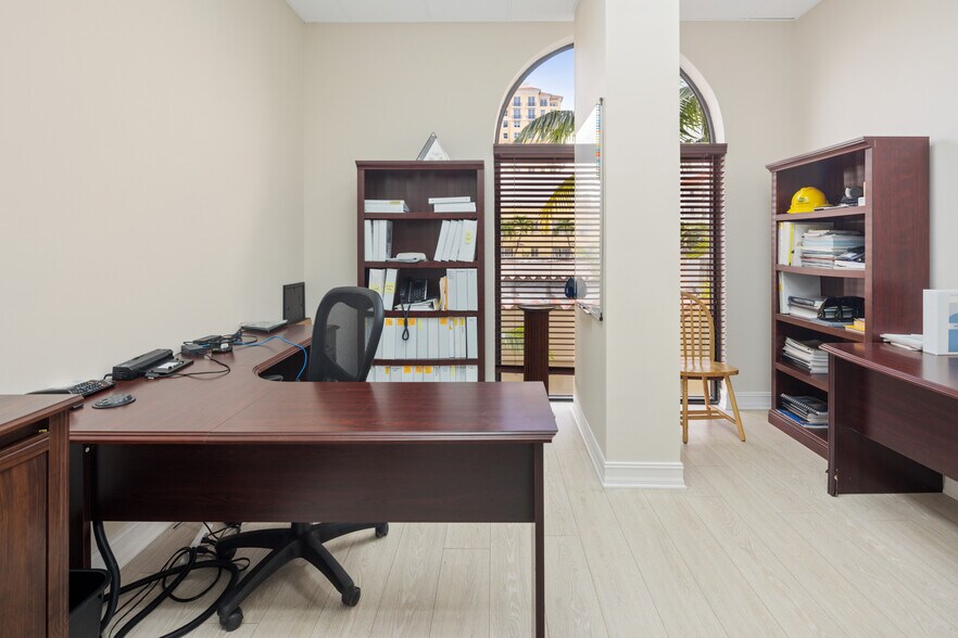 More Photos Of 1805 Ponce de Leon Blvd, Coral Gables Medical For Sale