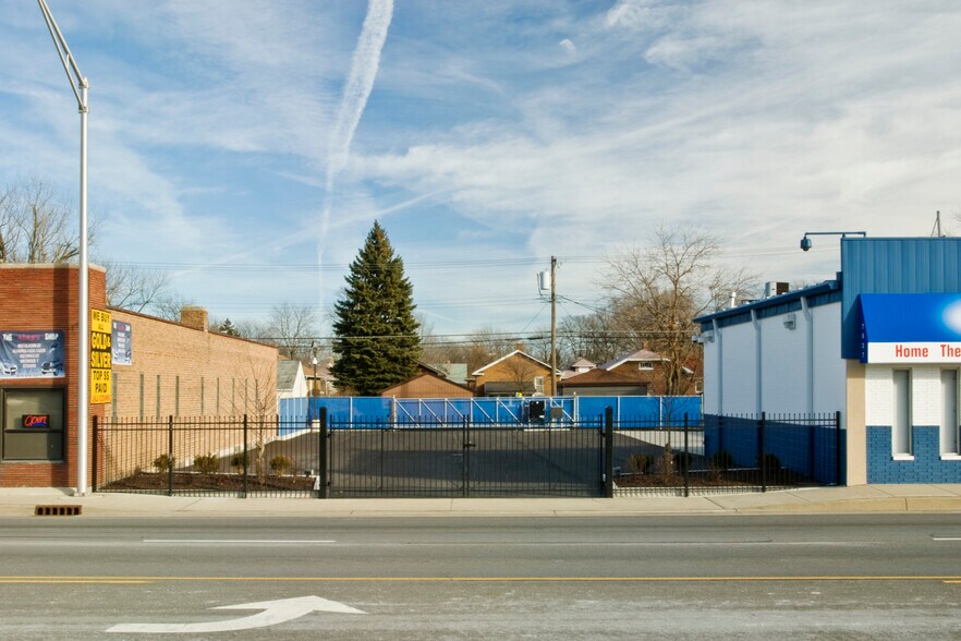 More Photos Of 7033 Calumet Ave, Hammond Auto Repair For Sale