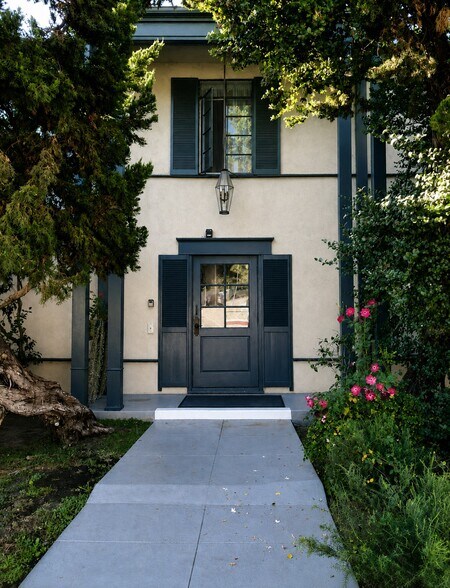 More Photos Of 1600 E Broadway, Glendale Apartments For Sale