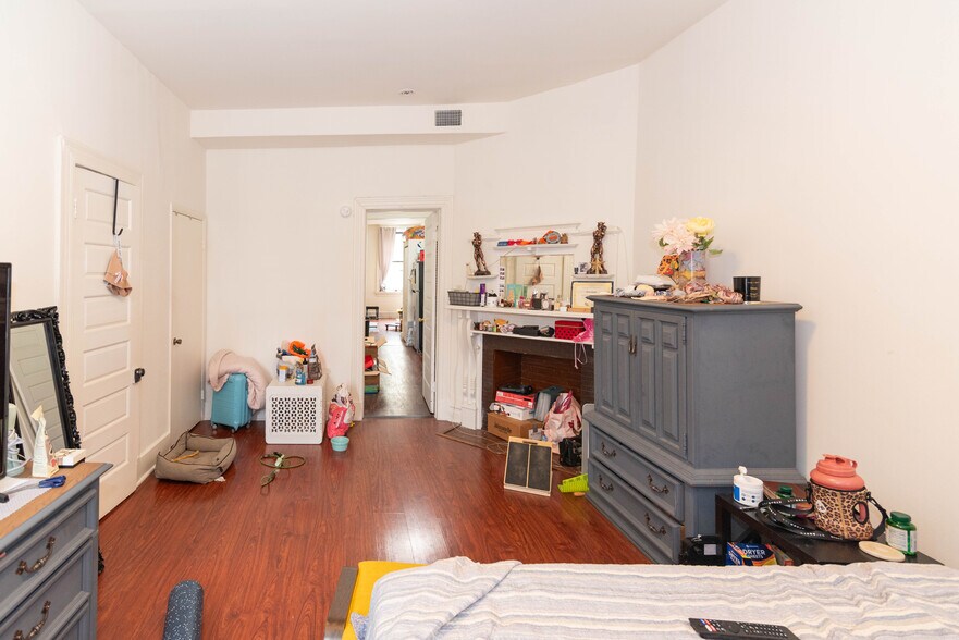 More Photos Of 46 W Biddle St, Baltimore Apartments For Sale