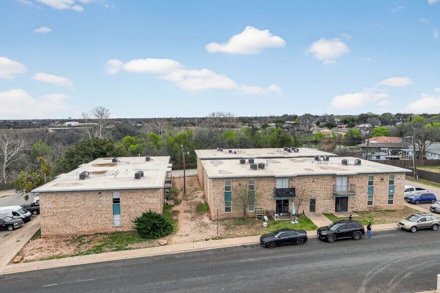 More Photos Of 1707-1717 Greenwood St, San Angelo Apartments For Sale