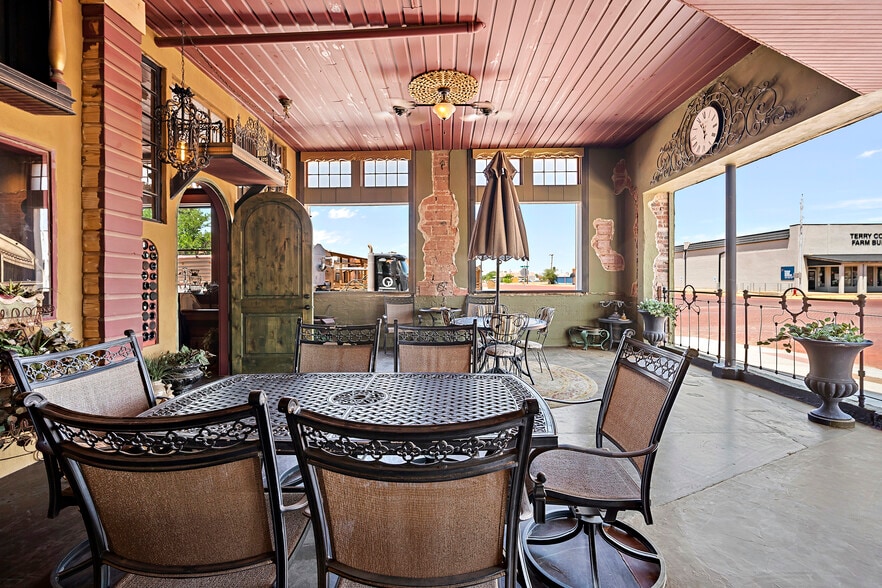 More Photos Of 103 S 6th St, Brownfield Restaurant For Sale