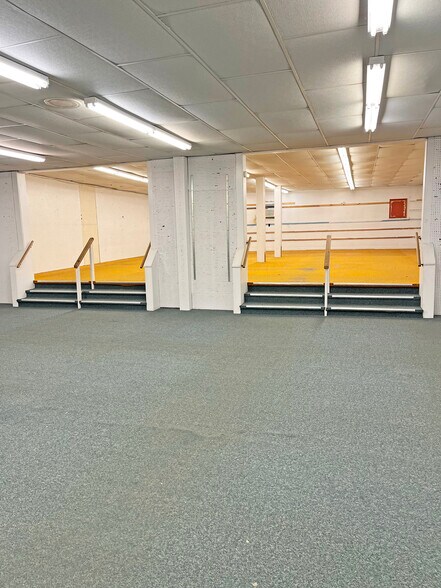 More Photos Of 131 Main St, Pittsfield General Retail For Lease