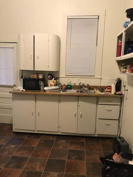 More Photos Of 415 Dewey St, Waycross Apartments For Sale