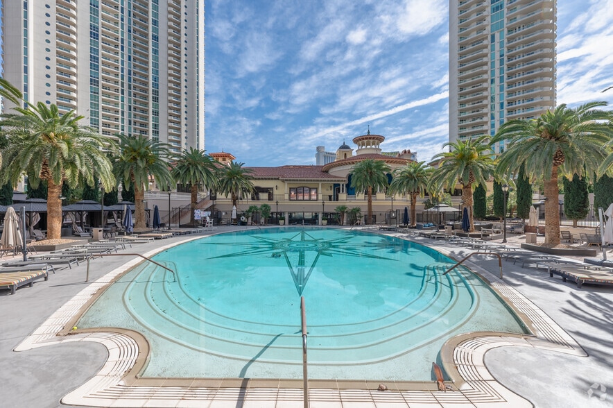 More Photos Of 2827 Paradise Rd, Las Vegas Health Club For Sale