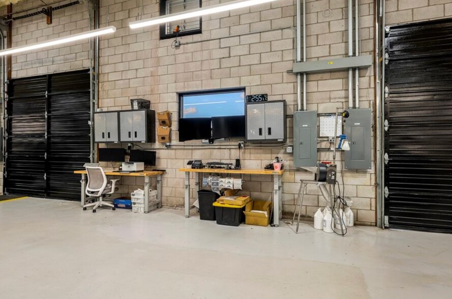More Photos Of 2716 S School Ave, Fayetteville Manufacturing For Sale