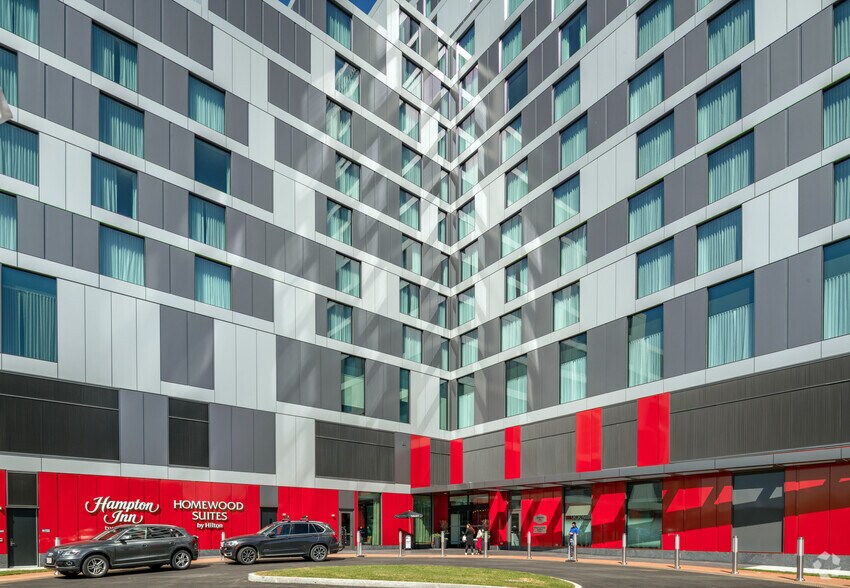 More Photos Of 660 Summer St, Boston Hotel For Lease