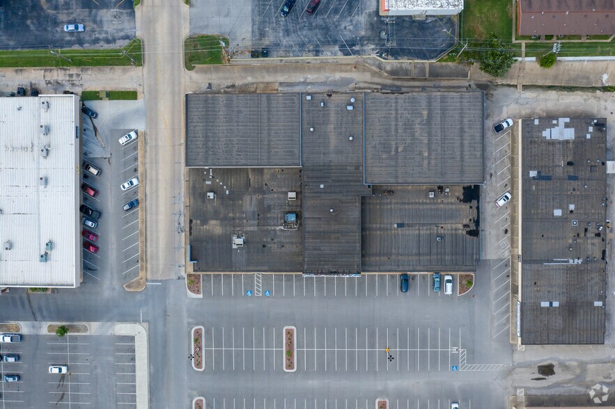 More Photos Of 534-598 SE Washington Blvd, Bartlesville Unknown For Lease