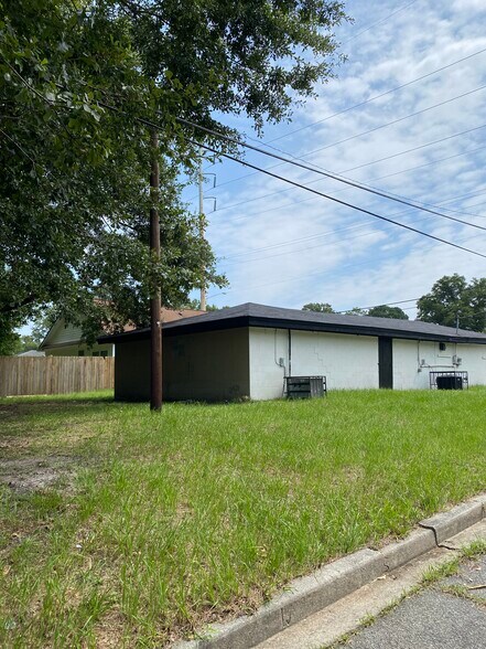 More Photos Of 4307 Liberty Pky, Savannah Daycare Center For Sale