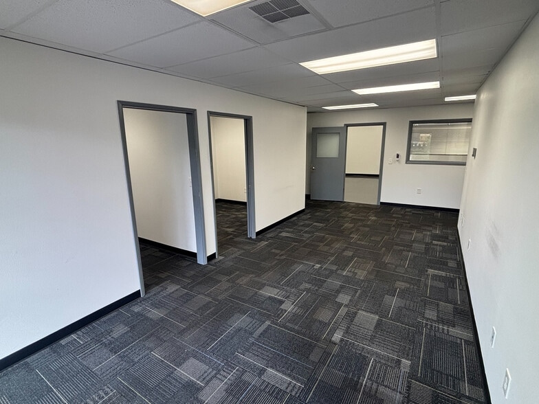 More Photos Of 28170 SW Boberg Rd, Wilsonville Warehouse For Lease